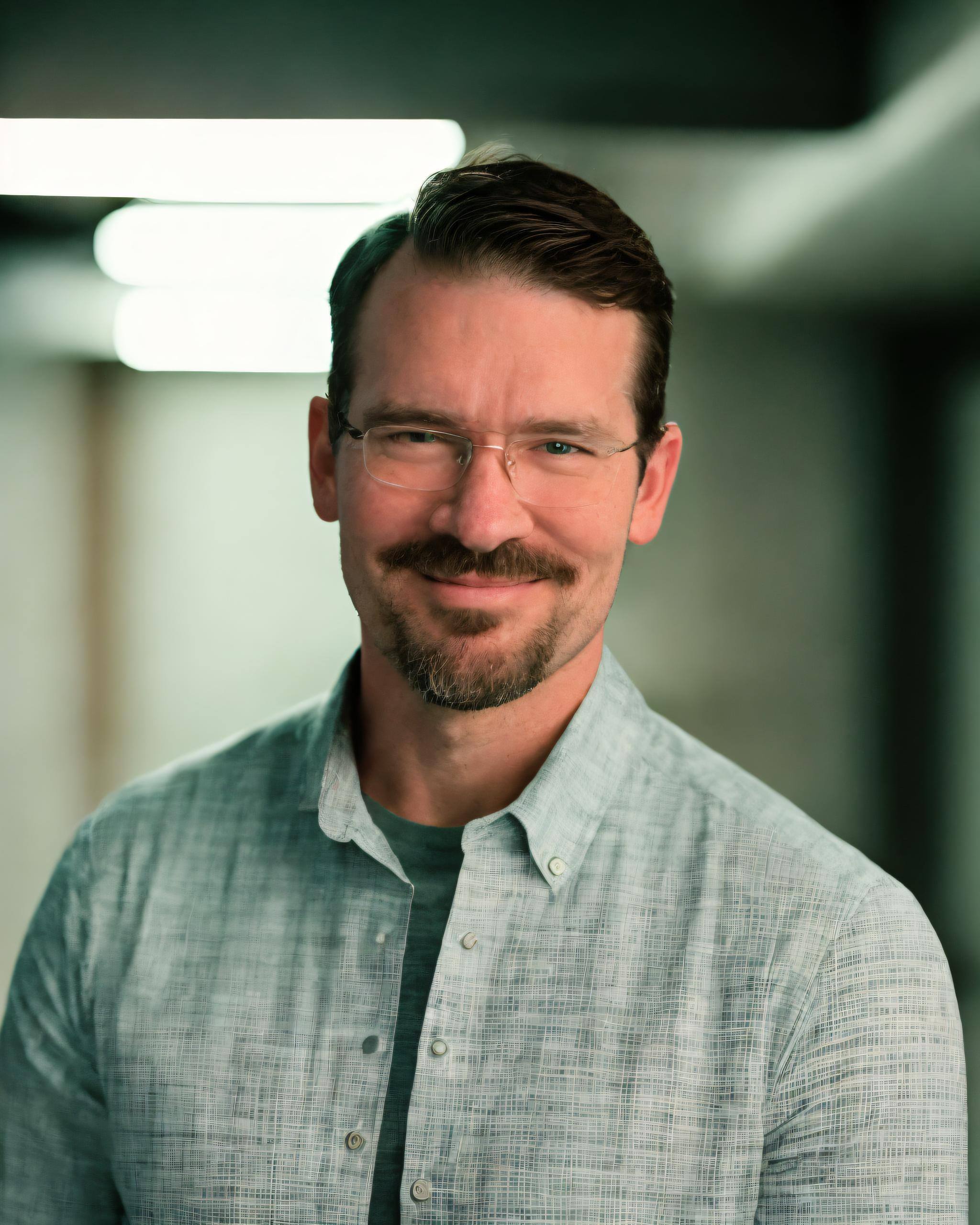 Ryan Heinl Headshot